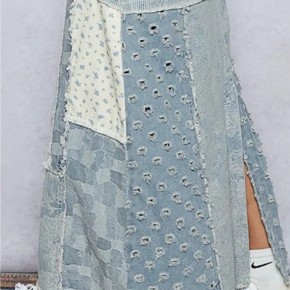 POL Patchwork Maxi Skirt in Blue and Cream - Picture 4 of 11
